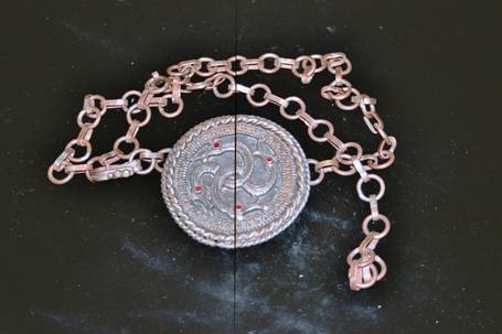 Bronzegürtel mit Buckelscheibe