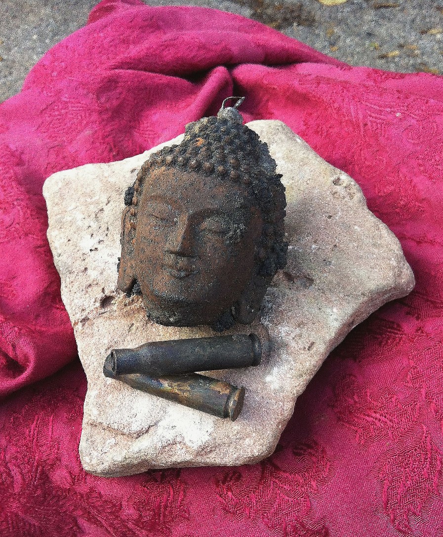 Kulturrevolution Installation in Bronze und Stein Unikat