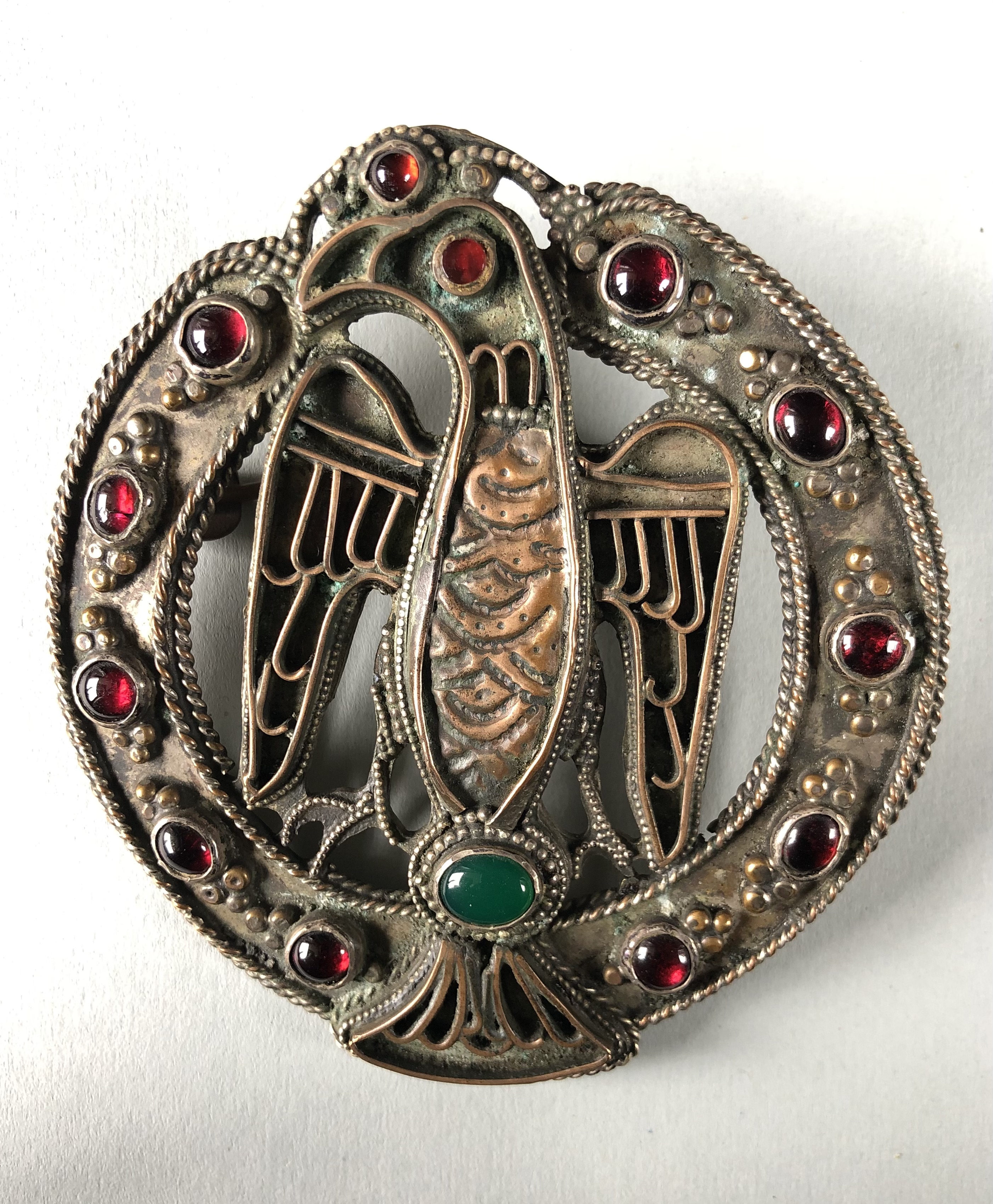 Adler - Pfauenfibel Detail